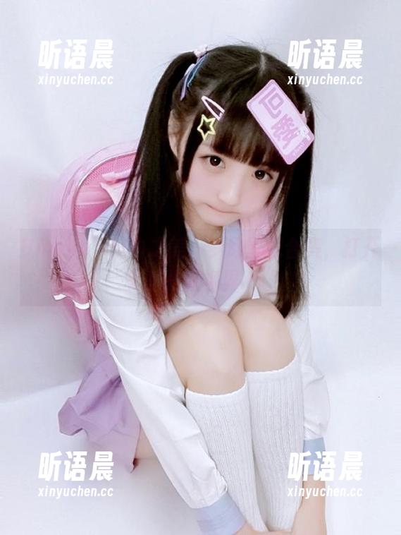 Umeko J纯白之美：梦幻壁纸合集，打开美丽的新视界.txt